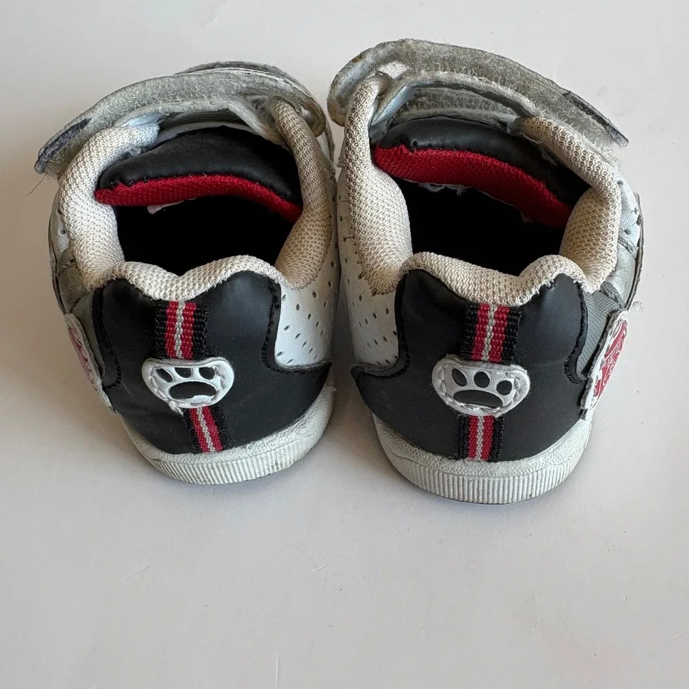 Garanimals Infant Boys Fire Truck Sneakers White Hook Loop Size 2‎ Y2K